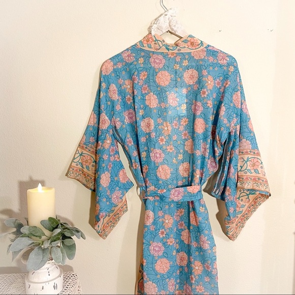 Spell Love Story Midi Robe / Kimono - Picture 4 of 15